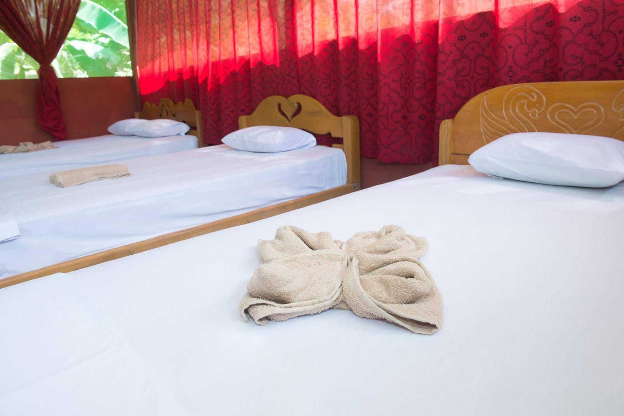 Maniti Expeditions Eco Lodge Ікітос Екстер'єр фото